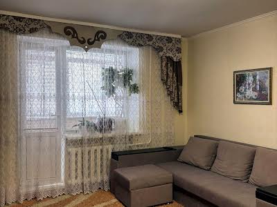 квартира по адресу Володимирська ул., 1