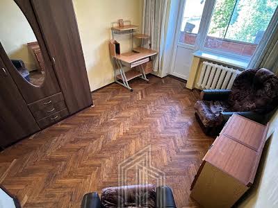 квартира за адресою Кирилівська вул. (Фрунзе), 131