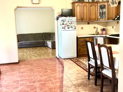 дом по адресу Центральна, 11