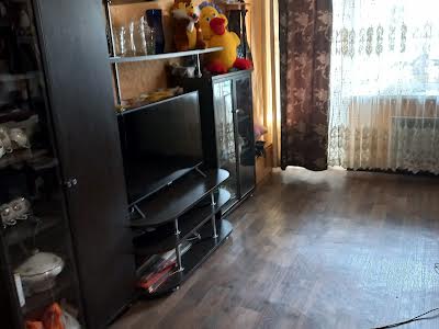 квартира за адресою Державності вул., 28