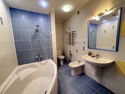 квартира за адресою Панаса Мирного вул., 28а