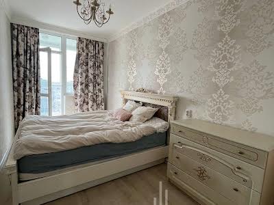 квартира за адресою Драгоманова вул., 2Б
