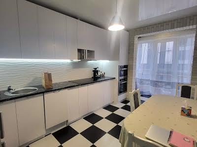квартира по адресу Героев Майдана ул., 19а