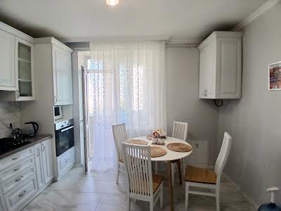 квартира за адресою Демнянська вул., 26