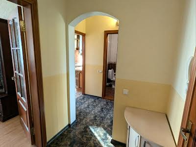 квартира за адресою Федора Ернста вул., 2
