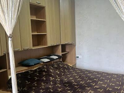 квартира за адресою Михайлівська вул., 8