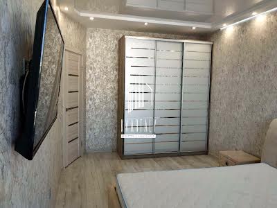 квартира за адресою Драгоманова вул., 10
