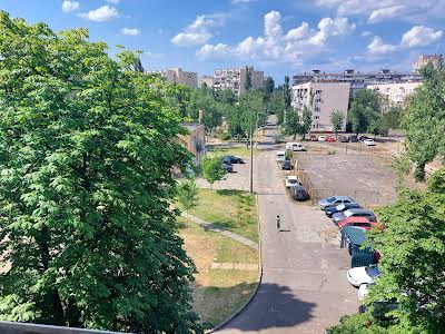 квартира за адресою Київ, Ореста Левицького вул. (Курчатова академіка), 3А