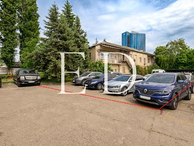 коммерческая по адресу Павла Скоропадского ул., 63