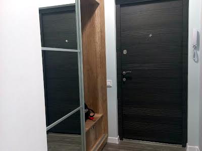 квартира за адресою Роксоляни вул., 43