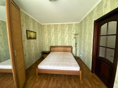 квартира по адресу Героев просп., 21