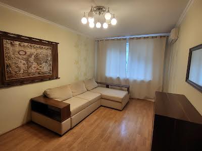 квартира за адресою Патріарха Мстислава Скрипника вул., 11