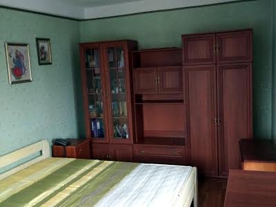 квартира за адресою Михайла Стельмаха вул., 6