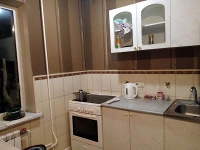 квартира по адресу Ревуцкого ул., 13