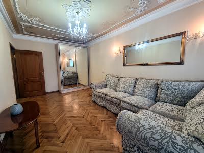 квартира за адресою Панаса Мирного вул., 11