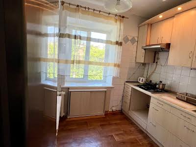 квартира за адресою Солом'янська вул., 8