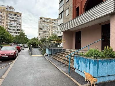 квартира за адресою Миколи Ушакова вул., 18