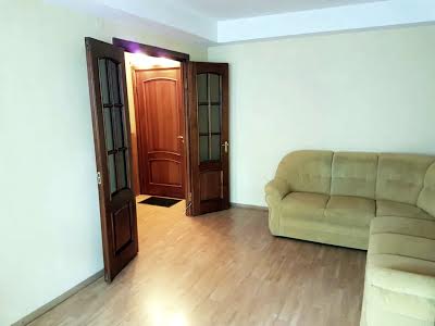 квартира за адресою Романа Ратушного вул. (Волгоградська), 37