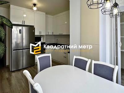 квартира за адресою Героїв Небесної Сотні просп., 34/1
