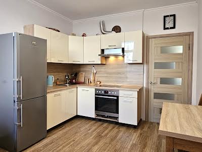 квартира за адресою Федора Ернста вул., 16а