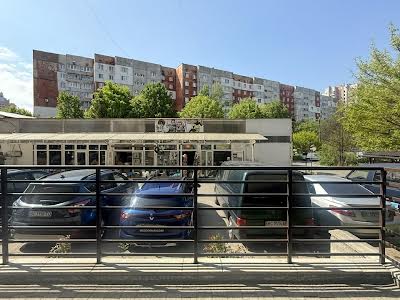 комерційна за адресою Антіна Манастирського вул. (), 6