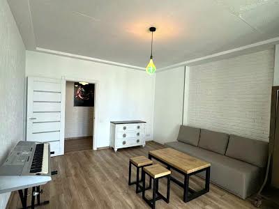 квартира за адресою Анни Ахматової вул., 22