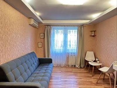 квартира за адресою Дніпровська набережна вул., 7-А