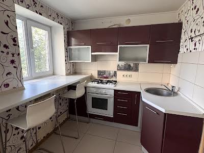 квартира за адресою Смілянська вул., 13