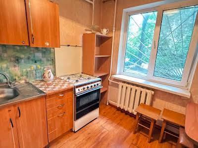 квартира за адресою Космонавтів вул., 44