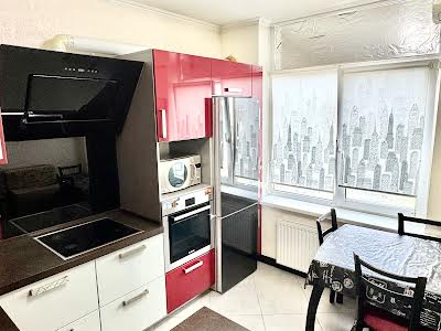 квартира за адресою Середня вул., 24 к3