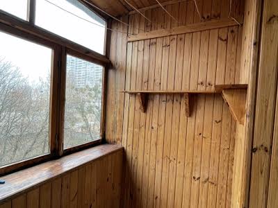 квартира за адресою Салютна вул., 4-А