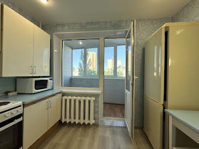 квартира по адресу Героев Днепра ул., 38-Д