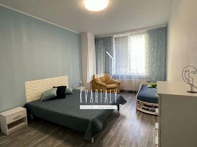 квартира за адресою Регенераторна вул., 4