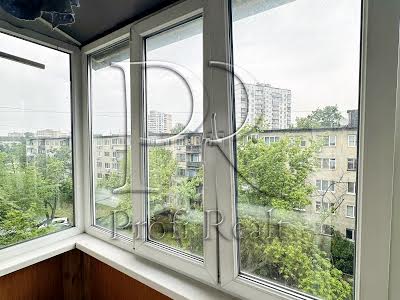 квартира за адресою Братиславська вул., 16