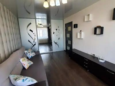 квартира за адресою Калинова вул., 65