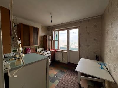 квартира за адресою Ореста Левицького вул. (Академіка Курчатова), 21