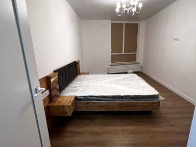 квартира за адресою Василя Сухомлинського вул., 36