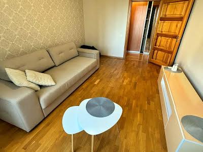 квартира за адресою Озерна вул., 22