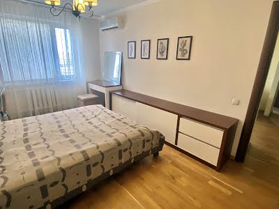 квартира по адресу Оболонская пл. (Дружбы Народов СССР), 5