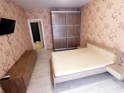квартира по адресу Драгоманова ул., 2