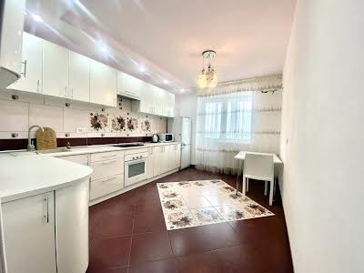 квартира по адресу Патриарха Мстислава Скрипника ул., 48-А