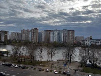 квартира за адресою Ревуцького вул., 5