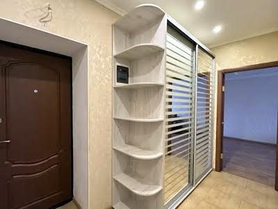 квартира по адресу Володимирська ул., 1