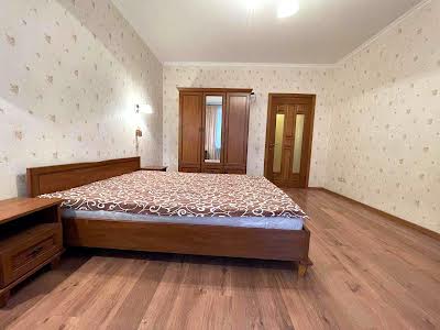 квартира за адресою Тарасівська вул., 21