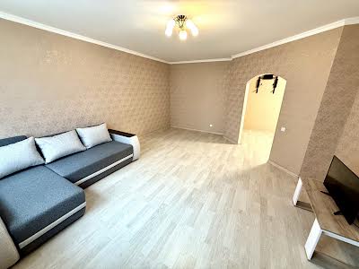 квартира за адресою Олени Пчілки вул., 8