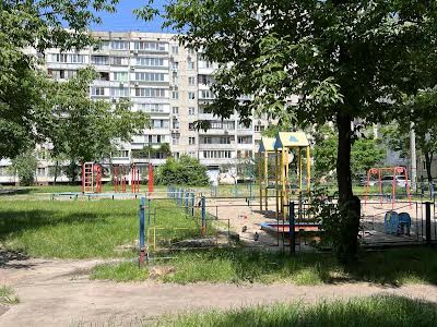 квартира по адресу Зои Гайдай ул., 9-А