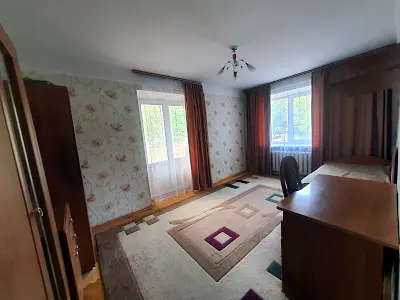 квартира за адресою Академіка Корольова вул., 8