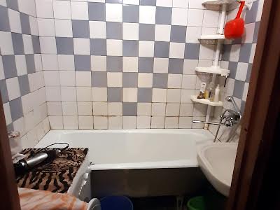 квартира за адресою Озерна вул., 16