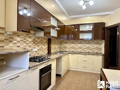квартира за адресою Потічна вул., 1