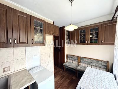 квартира за адресою Братиславська вул., 20